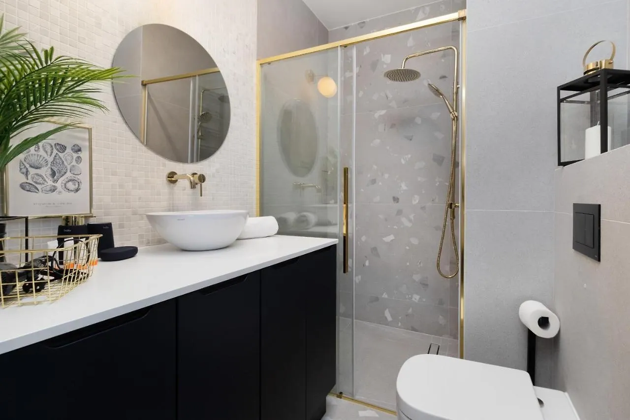 Kollataja Apartment With Parking By Renters Prestige Gdansk